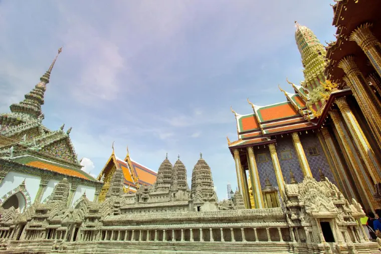 When is the Best Time to Buy Flights from Jakarta to Bangkok?