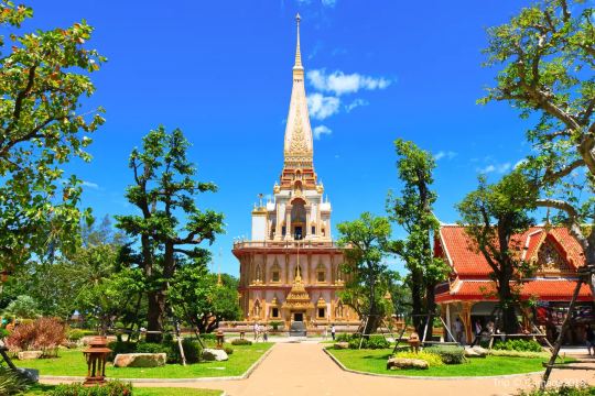 10 วัดในภูเก็ต ยอดฮิต 2569 สายบุญต้องเช็กอิน ไหว้พระขอพร เสริมสิริมงคล | Trip.com