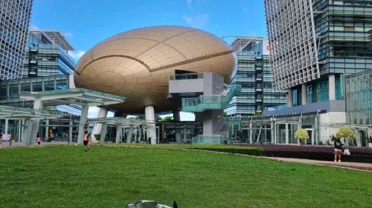 高錕會議中心外型突出