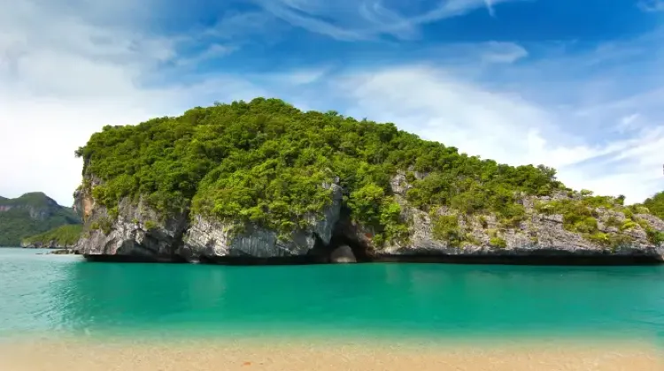 小皇帝島 (Racha Yai Island)