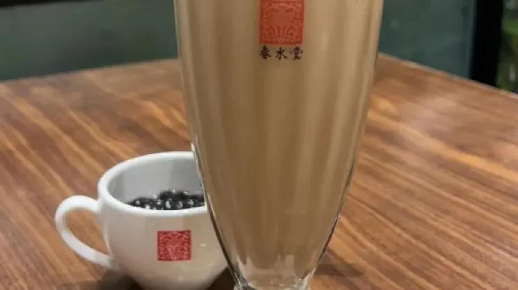 除了珍珠奶茶，店內亦有多款美食