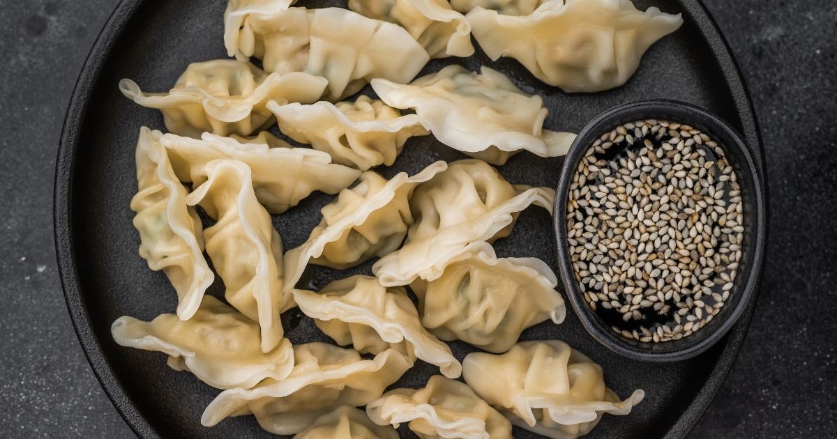 20 สตรีทฟู้ดเกาหลี 2569 อร่อยฟินถึงถิ่น พร้อมพิกัดย่านดังที่สายกินห้ามพลาด | Trip.com