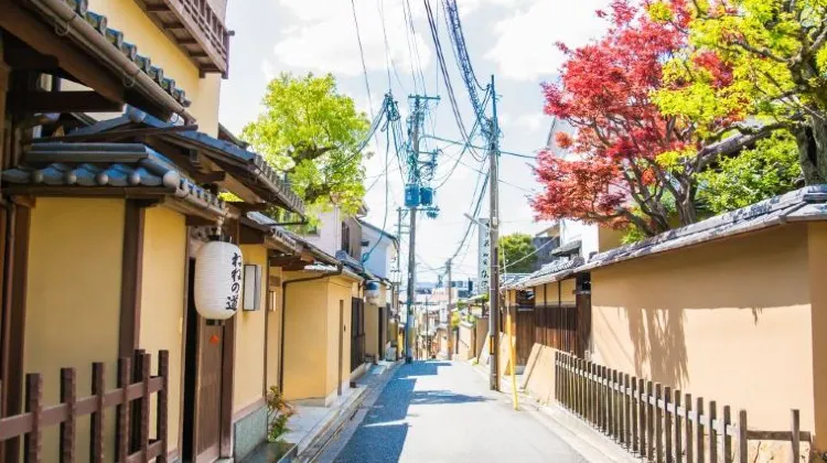 祇園 (Gion)
