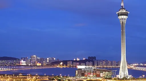 澳門美食2025 - 澳門旅遊塔可以俯瞰兩岸景色