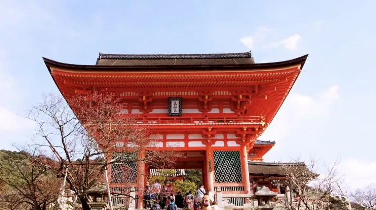 花見小路 (Hanamikoji Street)