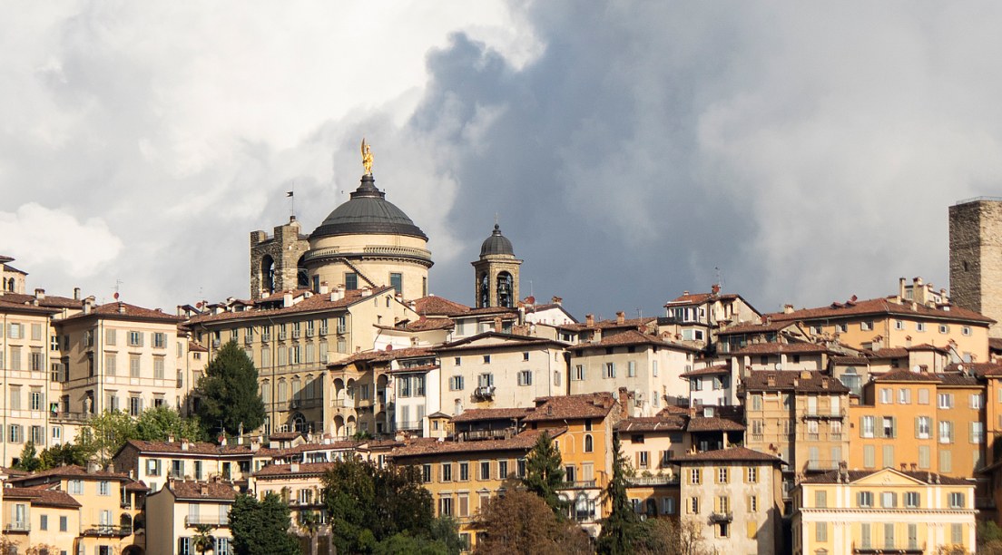 <a href="/orari-treni/milano-centrale-bergamo">Milano Centrale - Bergamo</a>