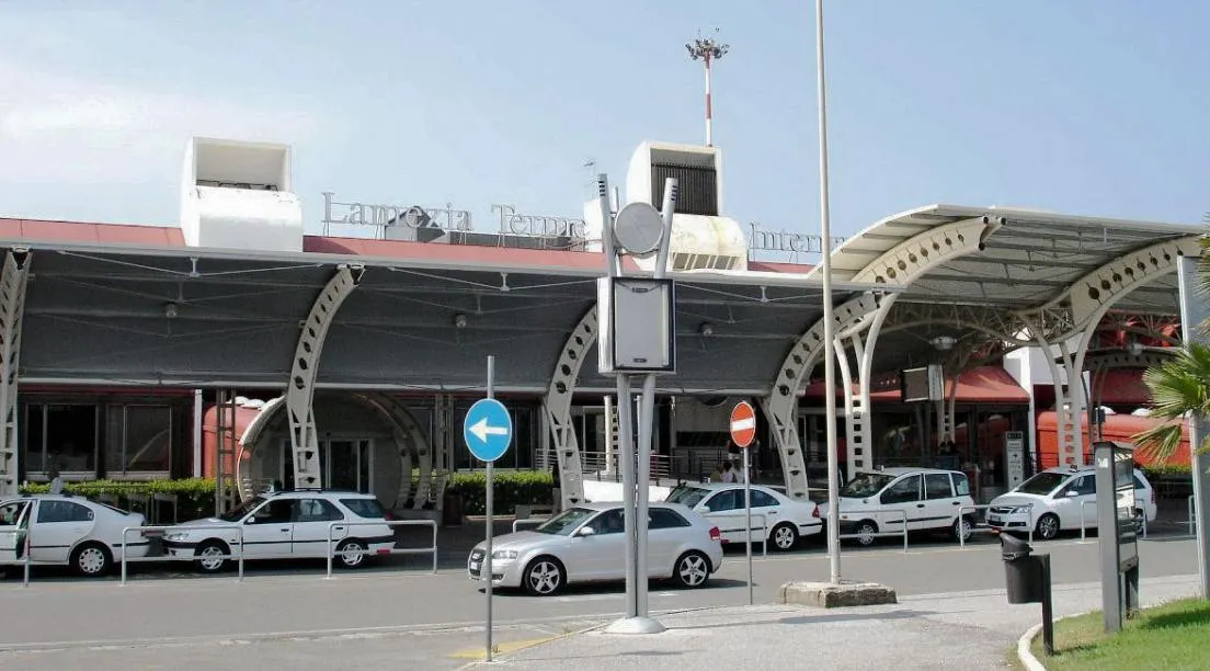 Aeroporto Internazionale Lamezia Terme (SUF)