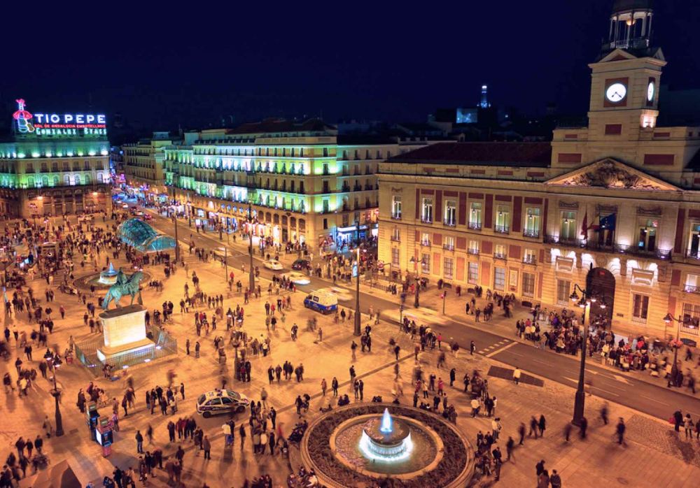 Celebrando el Año Nuevo en la Puerta del Sol: Cómo llegar en tren