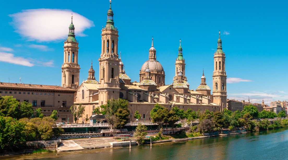 <a href="/billetes-tren/barcelona-zaragoza">Descuentos de Black Friday de Barcelona a Zaragoza</a>