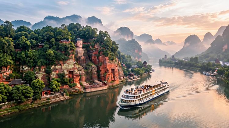 2-Day Panda Encounter Mini Group Tour: Round-trip High-speed Trains & Hiking at Leshan Giant Buddha