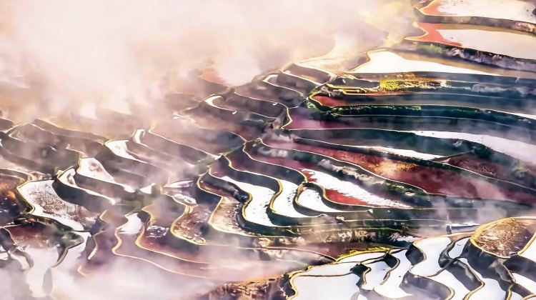 <5天>【撫仙湖+建水+元陽+普者黑景區+彌勒+東川紅土地】·暢遊+8人小團+熱門影視拍攝地+青丘之地+三生三世+滇南古城+梯田雲海日出日落+東風韻