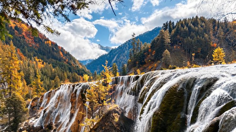 12-Day Chongqing+Chengdu Group Tours: Hongya Cave + Zhangjiajie + Jiuzhaigou National Park + Huanglong National Scenic Area + Fenghuang Ancient Town
