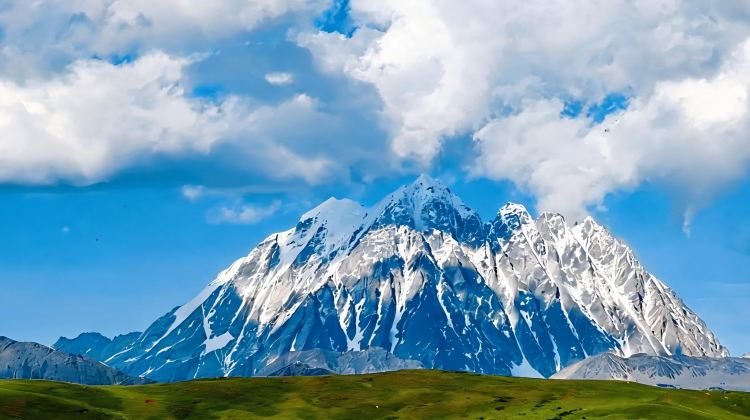 8-Day Autumn-winter booking, unrestricted exploration of Western Sichuan: Chengdu + Daocheng Yading + Mount Siguniang + Moshi Park Scenic Area + Yuzixi + Xinduqiao Town