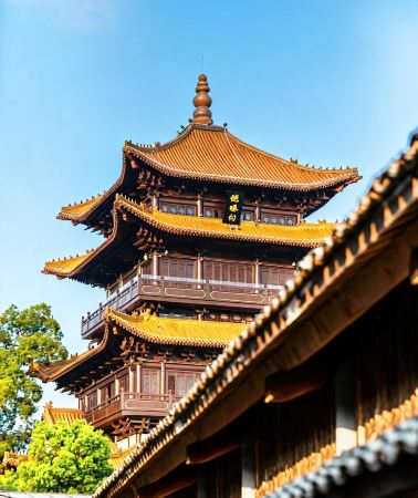4D3N • 4-Day Jiangxi Discovery: Jingdezhen's porcelain art, Poyang Lake's vast waters, Lushan's misty UNESCO peaks and Nanchang's city charm — four icons of Jiangxi, one rich journey.