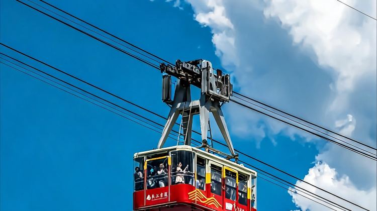 7-Day Muslim-Friendly Fal&Winter Pre-sale: Chongqing, Chengdu, Pandas, Huanglong, Jiuzhaigou & Huangcheng Mosque