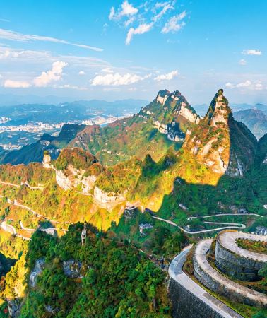 6D5N • Golden Autumn Hunan: Changsha, Tianmen Mountain, Zhangjiajie, Fenghuang Ancient Town, Furong Town