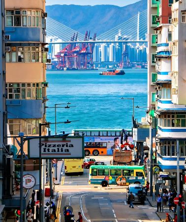 3天2晚 • 香港 · 打卡港片拍攝地-油麻地警署、天后廟祈福、地下宮殿探訪|解鎖香港不為人知的魅力|探索文創藝術空間