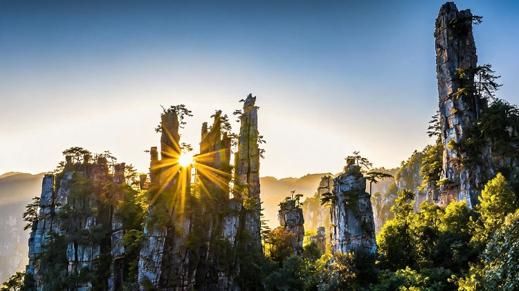 6-Day Group Tours: Chongqing + Zhangjiajie + Tianmen Mountain National Forest Park