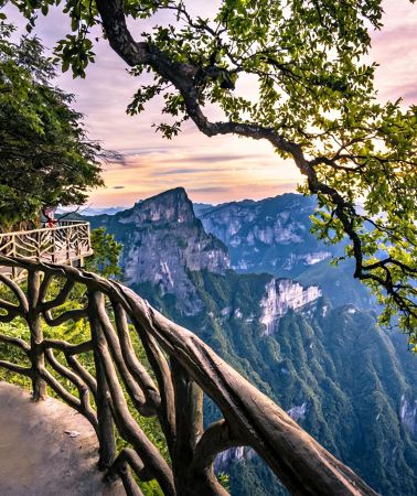 7D6N • Changsha, Zhangjiajie Forest Park, Grand Canyon & Fenghuang Ancient City Museum with Free Cableway, Elevator, Miao Costume & River Cruise