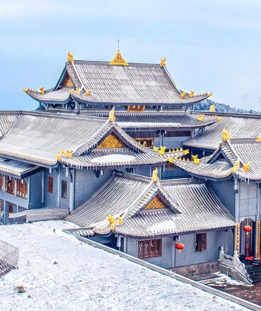 3D2N • Golden Summit Winter Tour: Sanxingdui Museum + Dujiangyan Scenic Area + Leshan Giant Buddha + Mount Emei Scenic Area, Easy Pace, No Shopping, 5-Diamond Hotels