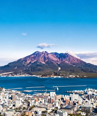 8D7N • Kyushu Island Loop tour: Kumamoto Castle + Sakurajima Volcano + Ibusuki Sand Bath + Miyazaki Shrines + Takachiho Gorge