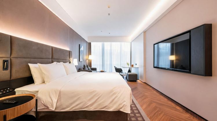 5-Day Chongqing & Wulong Small Group Tour: World Natural Heritage, Hongyadong | Free Airport Transfer & eSIM | Max 8 Guests