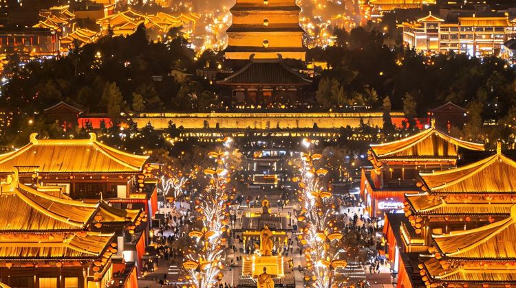 9-Day Private Exclusive Tour & No Stranger Sharing & Custom Itinerary & Hukou Waterfall of the Yellow River + Mount Hua + Ganquan Canyon + Terracotta Warriors DIY Experience