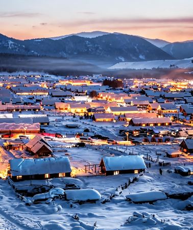 5D4N • 8-person small group · Mohe, themed costume photoshoot & water-splashing freezing activity. Snow Train round-trip soft sleeper: Arctic Village, Ice and Snow World