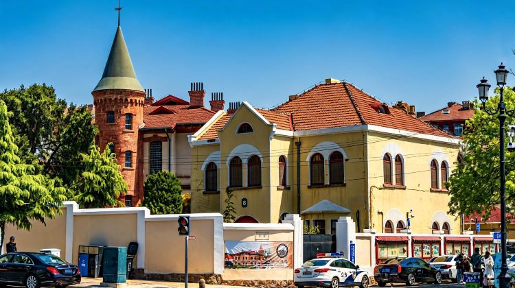 4-Day Qingdao + Laoshan Scenic Spot + Tsingtao Beer Museum + Huangdao District