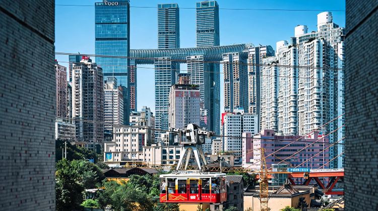 5-Day Chongqing + Wulong Group Tours: Fairy Mountain National Forest Park + Chiyou Jiuli City + Gongtan Ancient Town + Wujiang Gallery + Liziba + Ciqikou