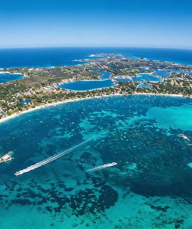 8D7N • Quokka selfies, coastal cliffs, and nature's windows - Western Australia you absolute beauty