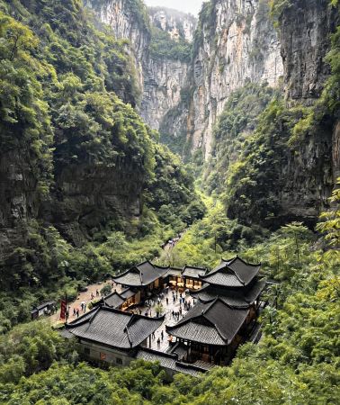 8D7N • Transformers 4 & Black Myth: Wukong real scenes - 5-in-1 Chongqing: Wulong, Fairy Mountain, Wujiang Gallery, Dazu Rock Carvings & city highlights