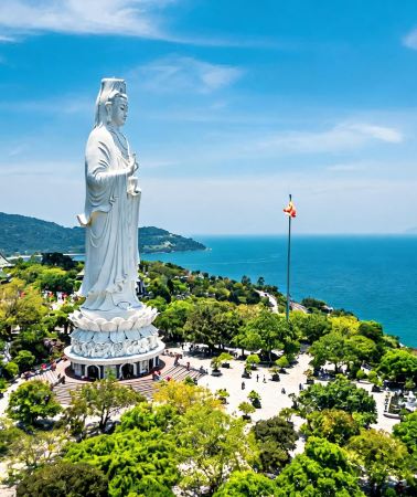 5D4N • Leisurely getaway in Da Nang featuring My Khe Beach, Ba Na Hills and Hoi An Ancient Town, immerse yourself in authentic Vietnamese culture