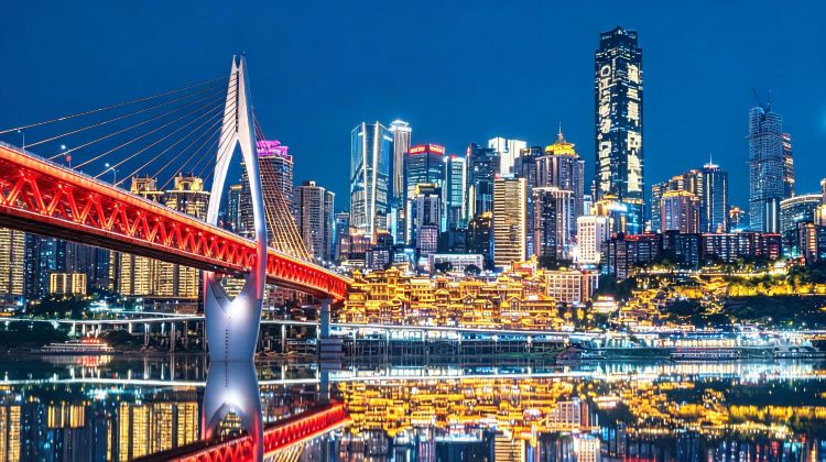 10-Day Fully Enjoy the Dual Cities of Sichuan and Chongqing + Chengdu + Chongqing + Jiuzhaigou + Huanglong National Scenic Area + Emeishan City + Leshan&SIM card & travel adapter