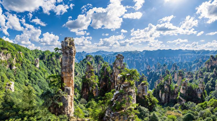 6-day 5-night · Private Tour · Changsha + Orange Island + Tianmen Mountain National Forest Park + Zhangjiajie National Forest Park + Fenghuang Ancient Town + Zhangjiajie Grand Canyon