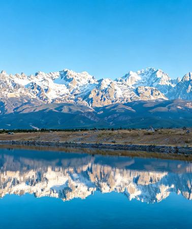 5D4N • Dali & Lijiang adventure: Yulong Snow Mountain + Santorini Dream Land + Cangshan Mountain Gantong Ropeway: tie-dye & complimentary one-way Snow Mountain train ride