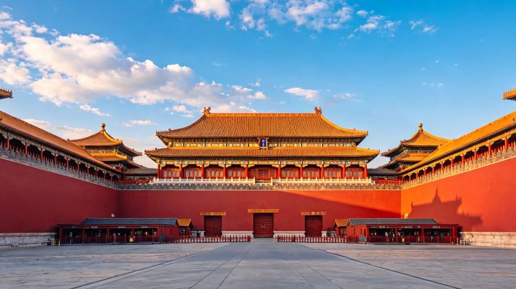 3-Day Golden Autumn Beijing:Book 7 Days Early, Lock in Holiday Inn Express. The Palace Museum + Mutianyu Great Wall + Temple of Heaven + Summer Palace + Lama Temple