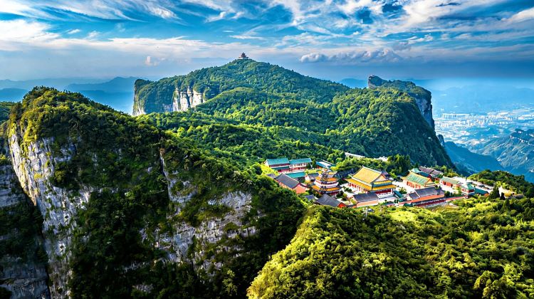 6-Day Changsha + Orange Island + Tianmen Mountain National Forest Park + Zhangjiajie National Forest Park + Fenghuang Ancient Town + Zhangjiajie Grand Canyon