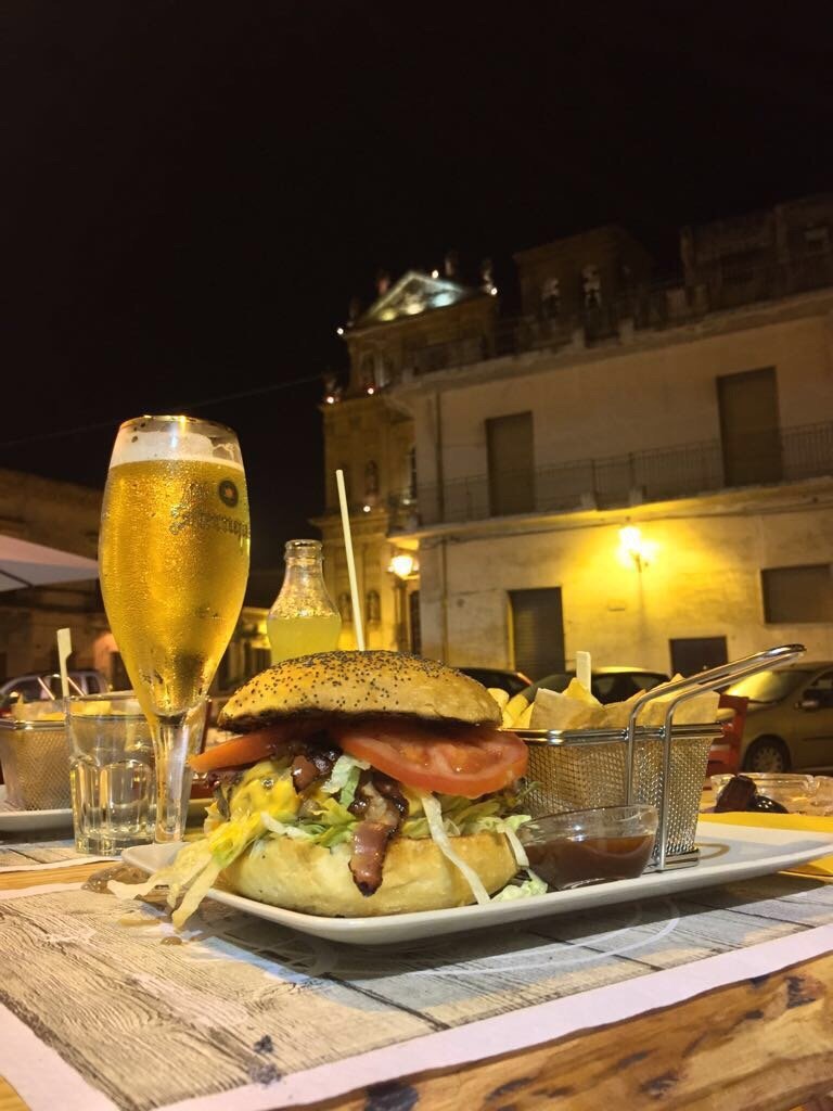 Burger Eat Gourmet