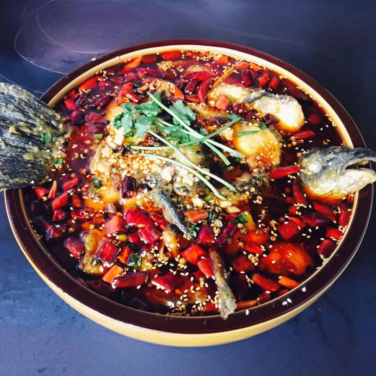 安老三大盘鸡炝锅鱼美食图片