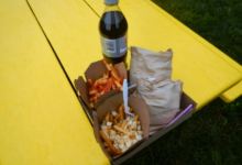 Webers Charcoal Barbecued Hamburgers美食图片