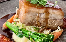Mallyan Spout Hotel Restaurant餐厅图片