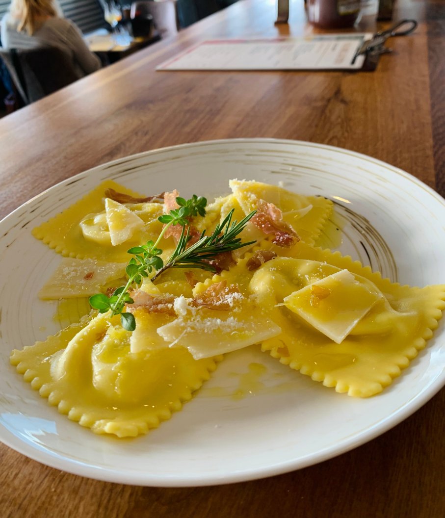 Via Del Gusto Osteria & Vinothek
