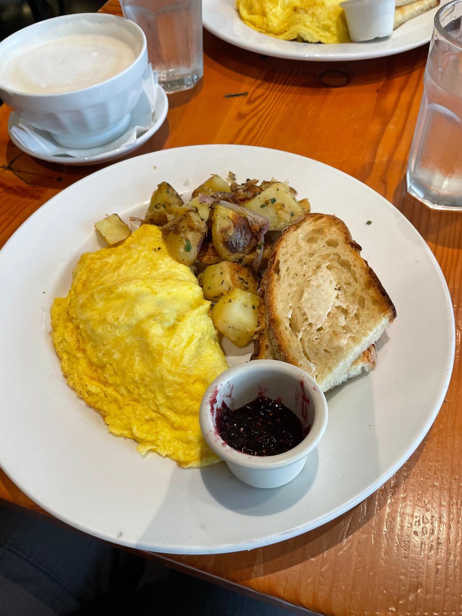 Cafe Bernardo Davis