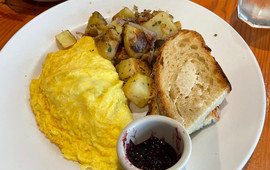 Cafe Bernardo Davis
