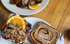 Mae's Cafe and Bakery