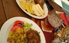 Hradni Restaurace Loket