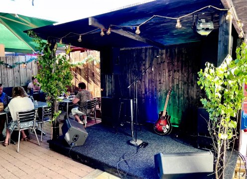 Dino's Bar & Grill