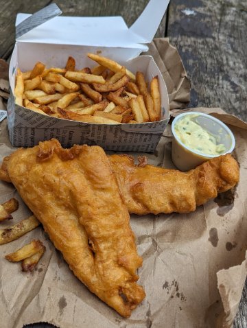 Manoll's Fish & Chips