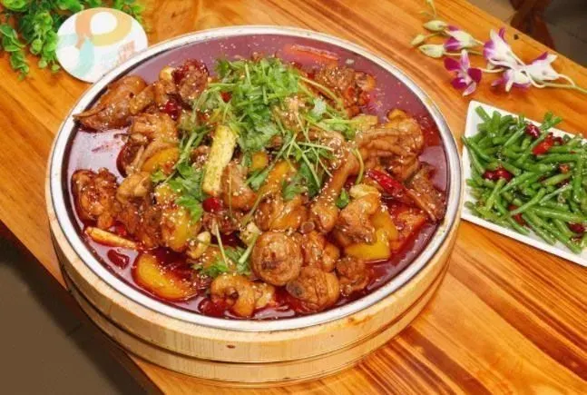 傻子张大盘鸡(文化路店)美食图片